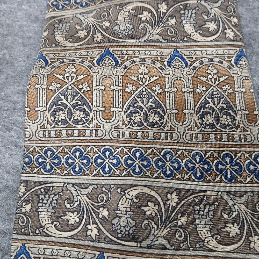 Bill Blass Necktie Mens Gold Brown Blue‎ Silk Architectural Tapestry Pattern